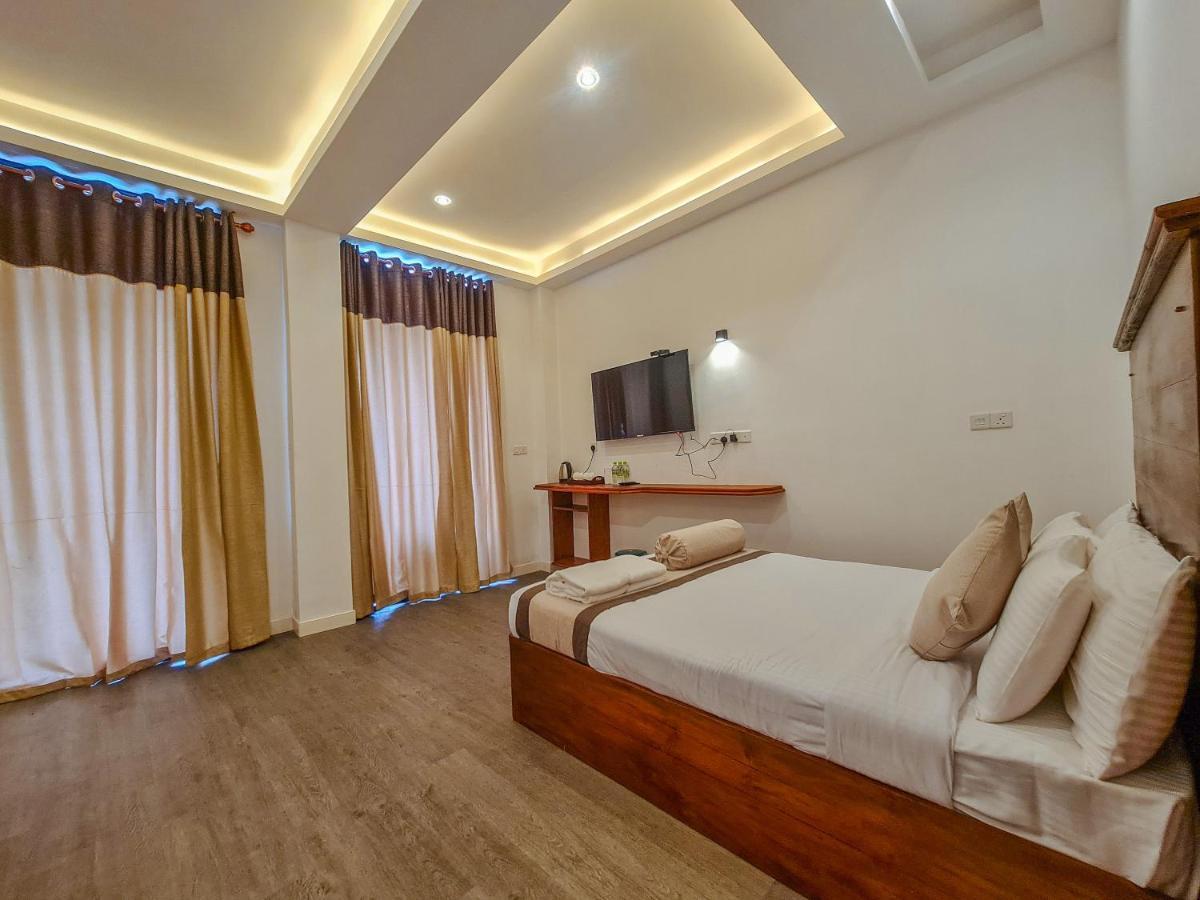 Top Rich Hotel Nuwara Eliya Buitenkant foto